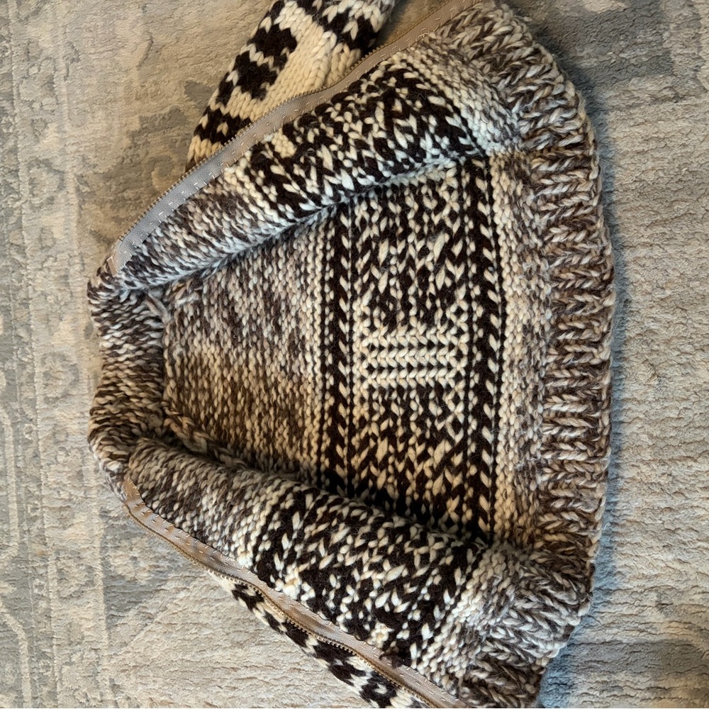 Chunky Knit Zip-Up Sweater - Picture 2 of 3